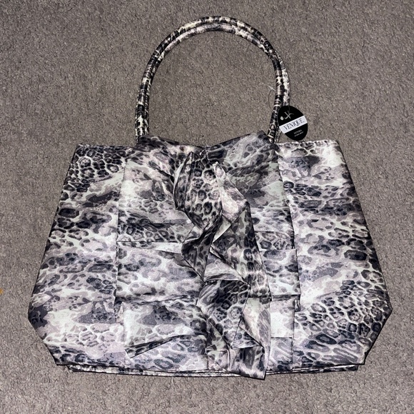 NWT Venique animal print tote - Picture 1 of 3